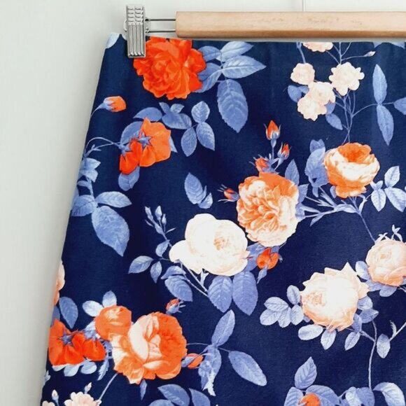 TALBOTS | Floral Cotton Blend Short Mini Skirt Navy Blue & Red Roses Sz 2 - Picture 2 of 12